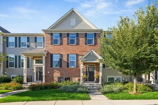 558 Cimmaron Circle, Crystal Lake, IL 60012