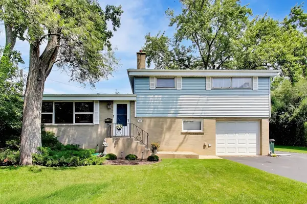 1115 Pfingsten Road, Glenview, IL 60025