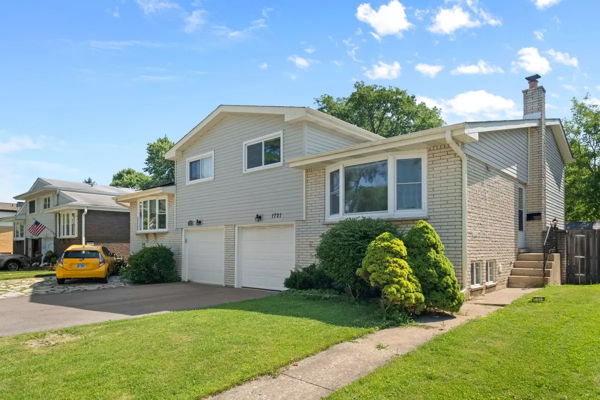 1721 N Wilshire Drive, Arlington Heights, IL 60004 - #1