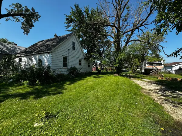 8630 S 78th Court, Justice, IL 60458