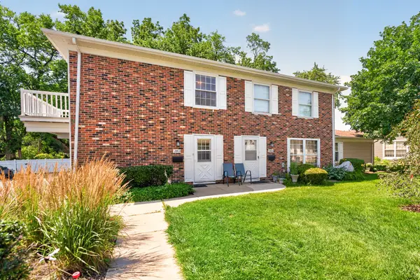 1370 Woodcutter Lane #D, Wheaton, IL 60189