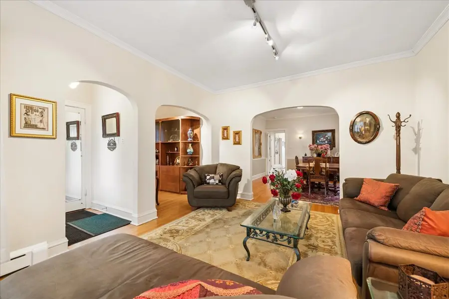 5725 N Sacramento Avenue, Chicago, IL 60659 - #3