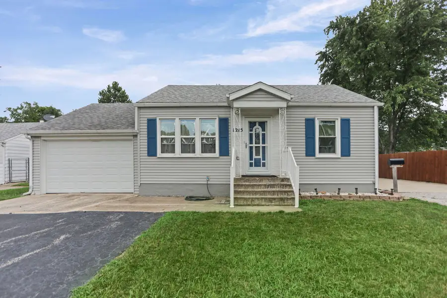 1215 S Lincoln Boulevard, Centralia, IL 62801 - #3