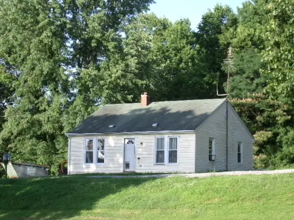 46 Bassett Road, Elizabethtown, IL 62931