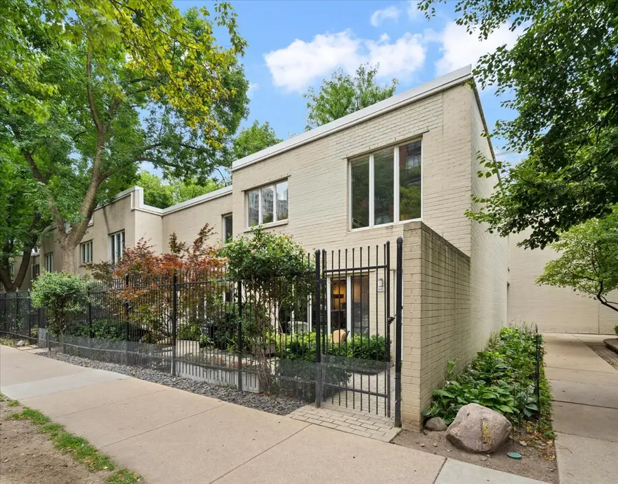 945 S Park Terrace, Chicago, IL 60605 - #2