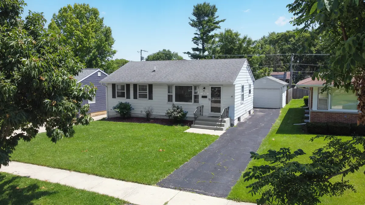 219 N Berteau Avenue, Bartlett, IL 60103 - #1
