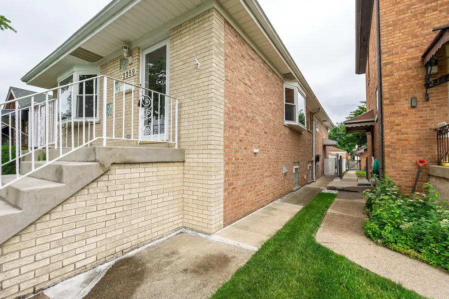 2359 Burr Oak Avenue, North Riverside, IL 60546 - #2
