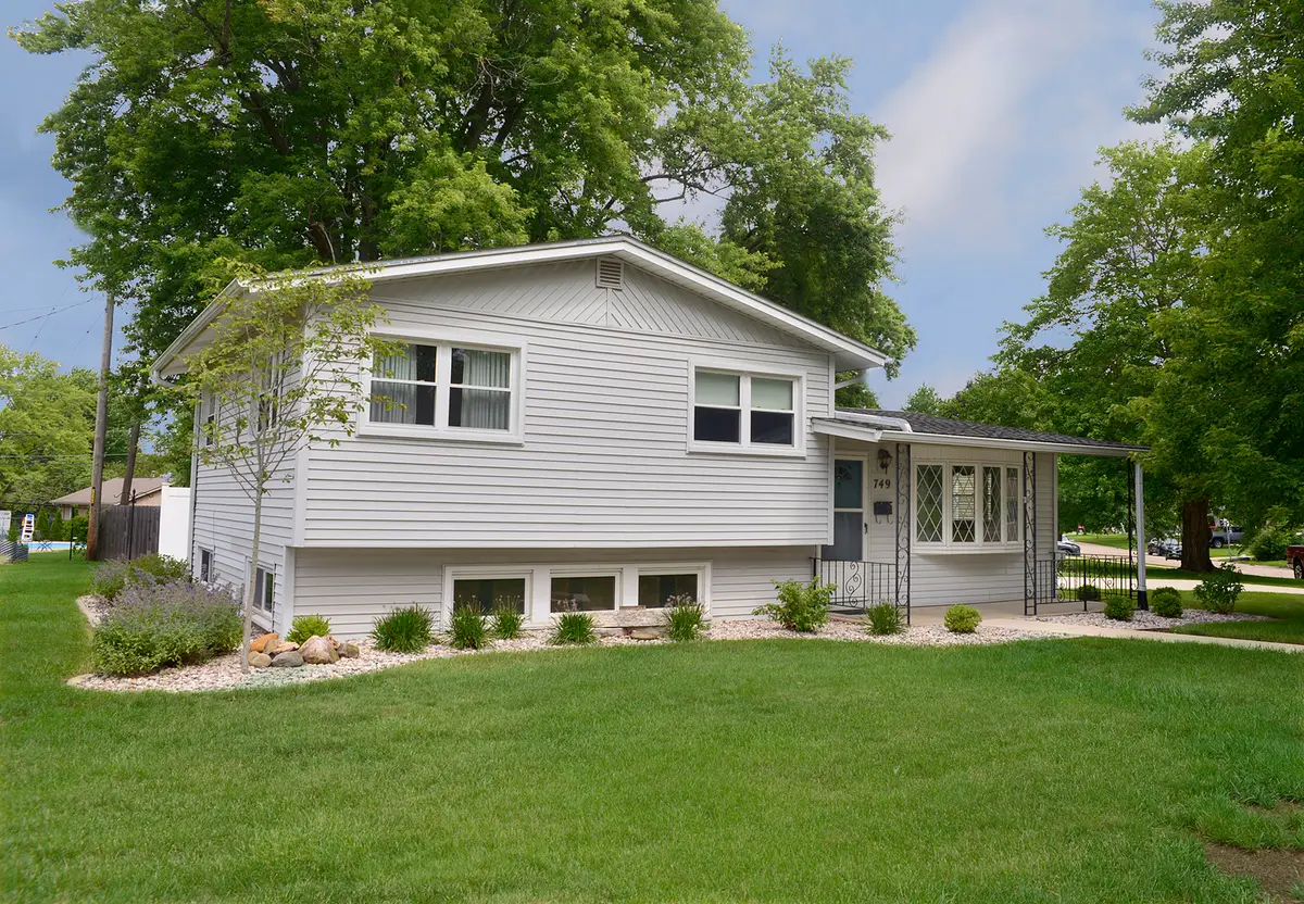 749 Fort Street, Ottawa, IL 61350 - #1
