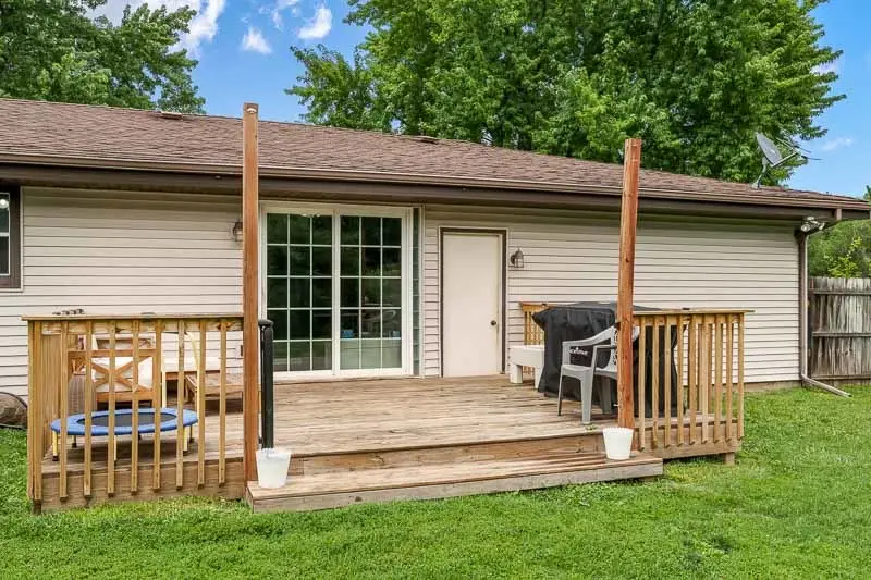 819 Greglynn Street, Machesney Park, IL 61115 - #2