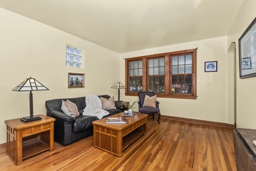 5405 N Melvina Avenue, Chicago, IL 60630 - #2
