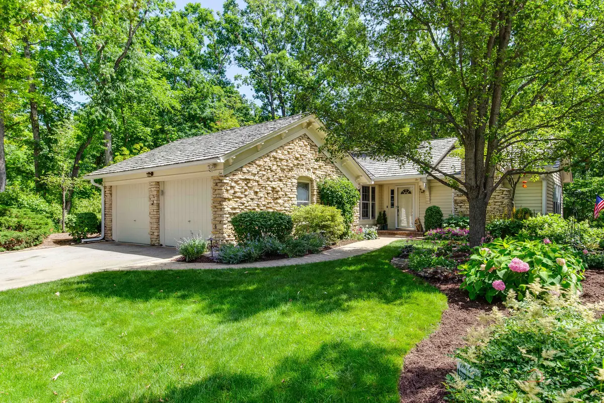 10 Court Of Fox River Valley, Lincolnshire, IL 60069 - #1