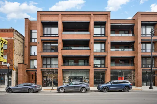 3037 N Lincoln Avenue #PH-03, Chicago, IL 60657