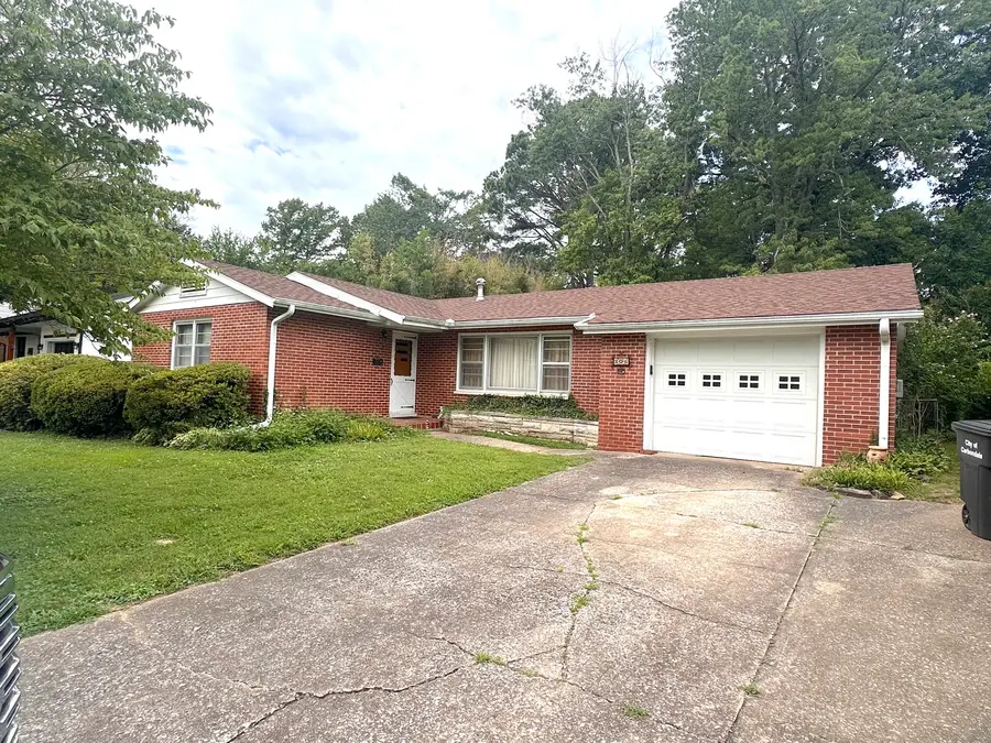 306 S Orchard Drive, Carbondale, IL 62901 - #2