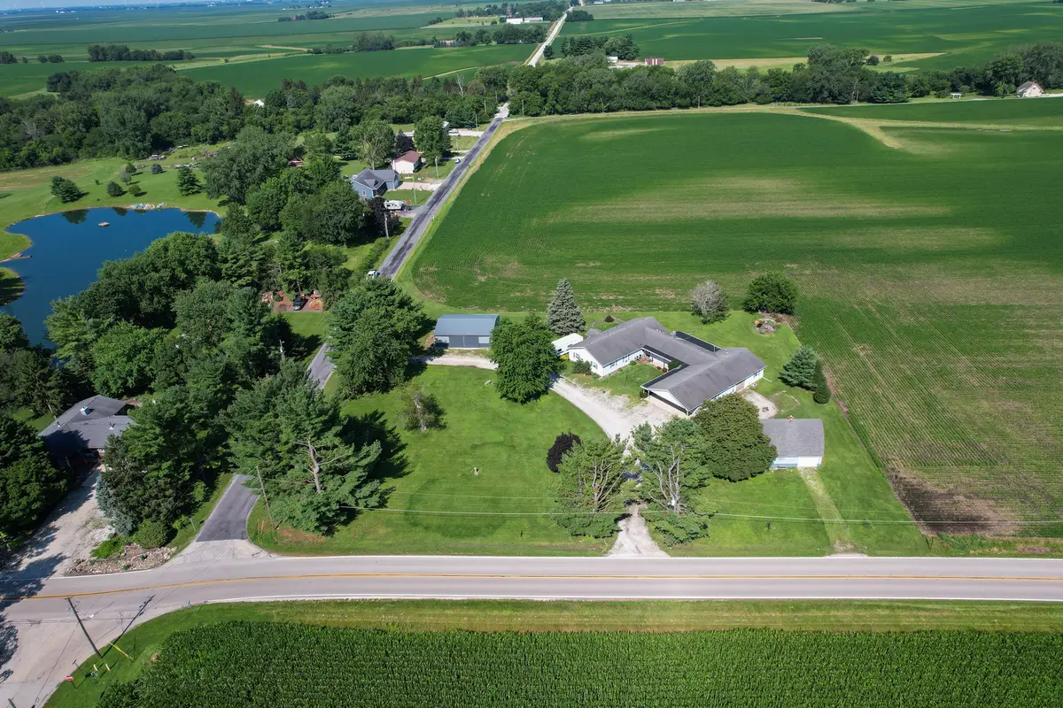122 County Road 2150 North, Mahomet, IL 61853 - #1