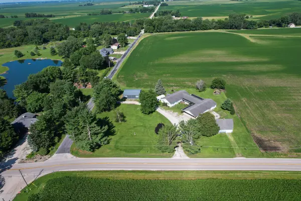 122 County Road 2150 North, Mahomet, IL 61853