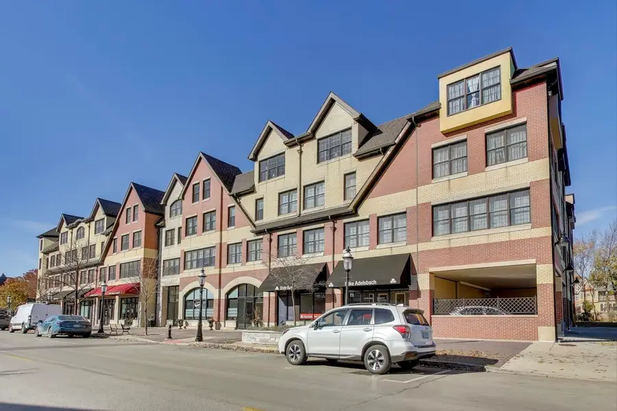 10 E Burlington Street #2B, Riverside, IL 60546 - #3