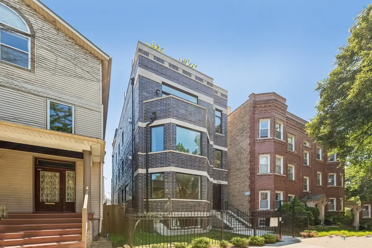 1845 W Waveland Avenue #1, Chicago, IL 60613 - #1
