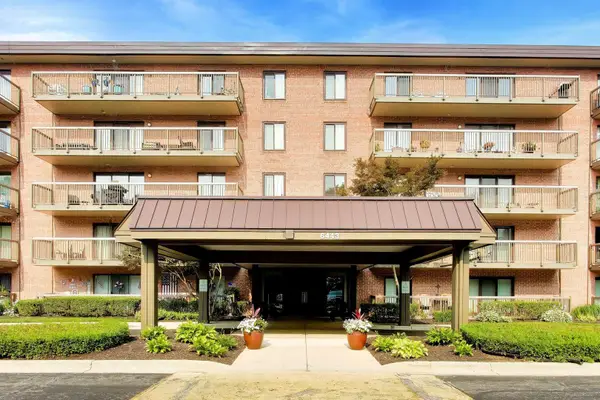6443 Clarendon Hills Road #301C, Willowbrook, IL 60527