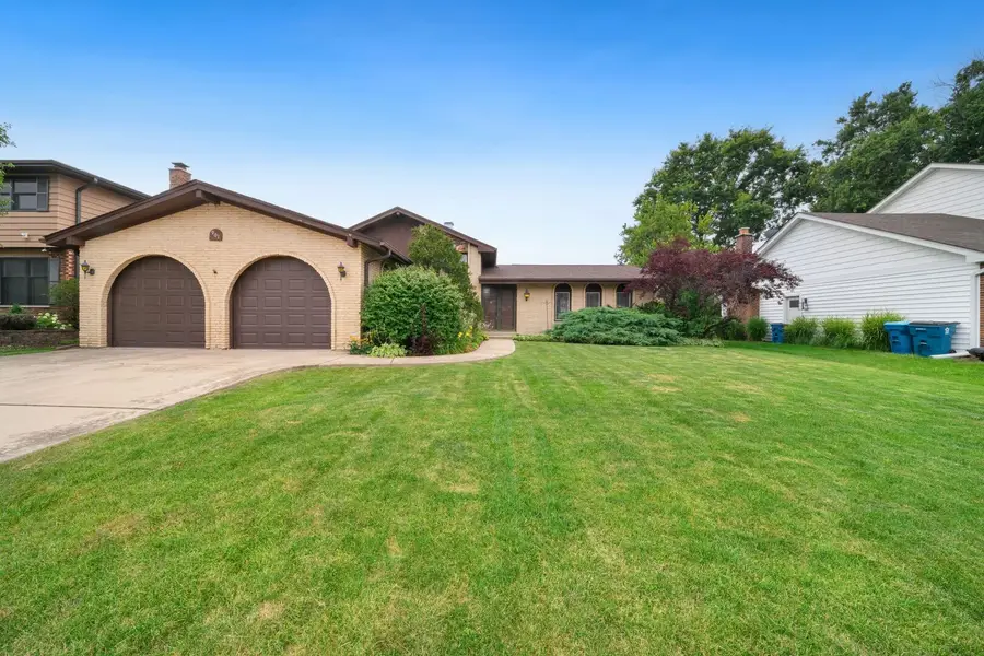 901 Claremont Drive, Downers Grove, IL 60516 - #2