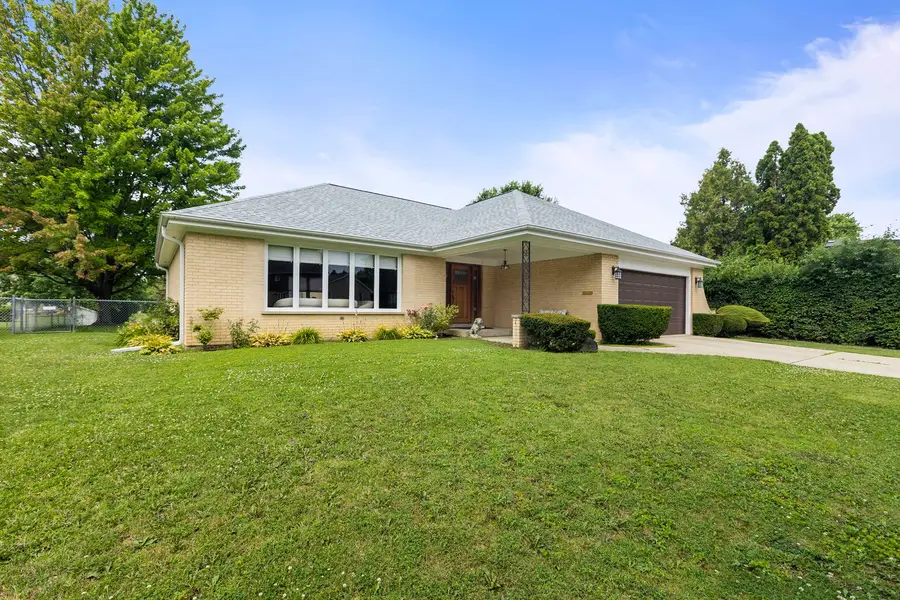 730 Castlewood Lane, Deerfield, IL 60015 - #2