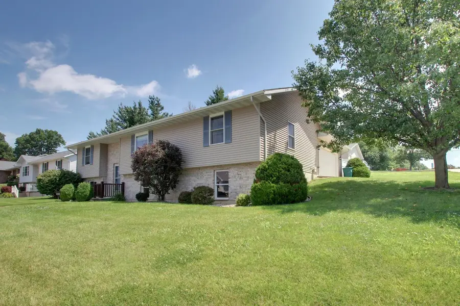 2328 Wheatland Drive, Quincy, IL 62305 - #2