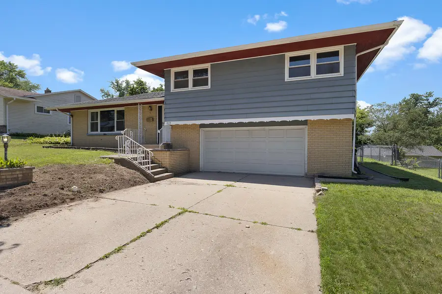 2219 24th Street, Rockford, IL 61108 - #2