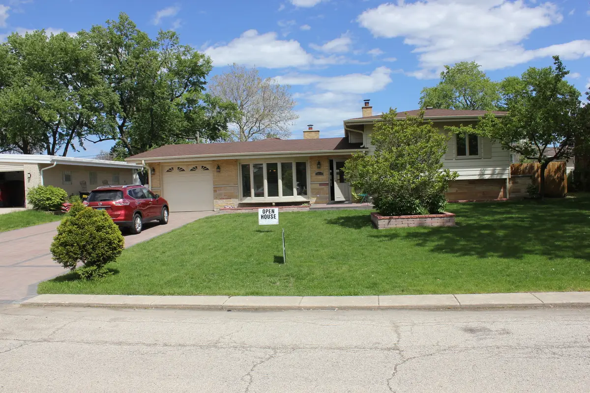 5639 N Manor Lane, Norwood Park, IL 60631 - #1