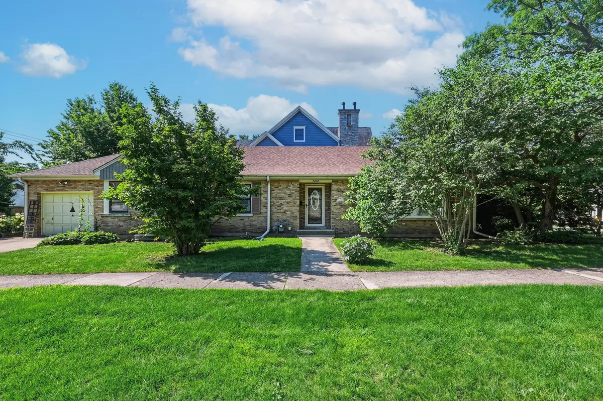 4201 Linden Avenue, Western Springs, IL 60558 - #1