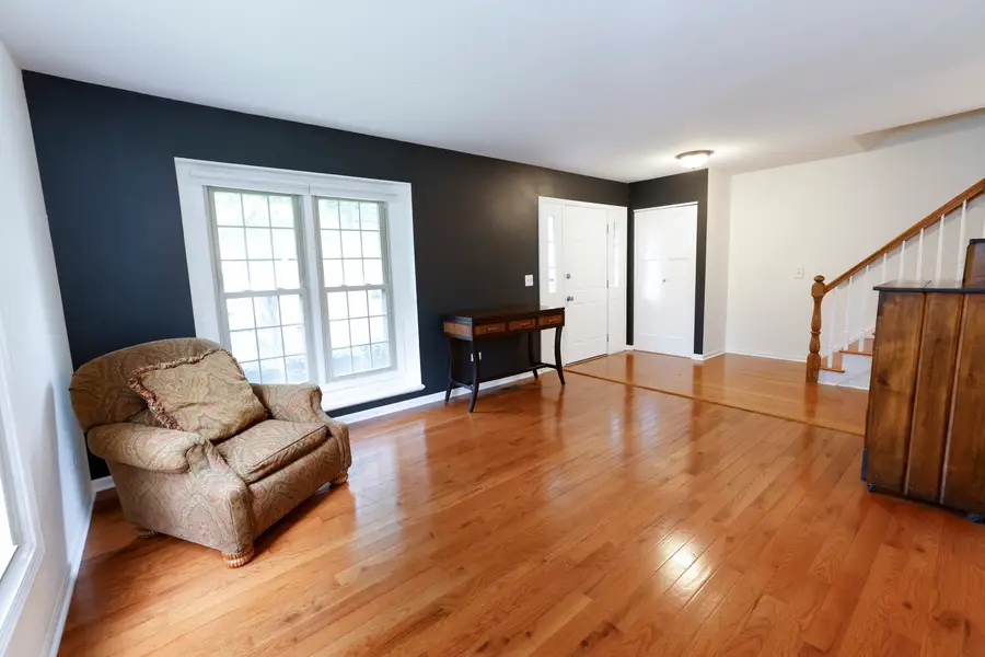 608 Thackeray Lane, Fox River Grove, IL 60021 - #3