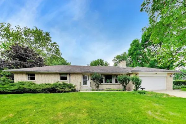 1015 Sherwood Drive, Prospect Heights, IL 60070