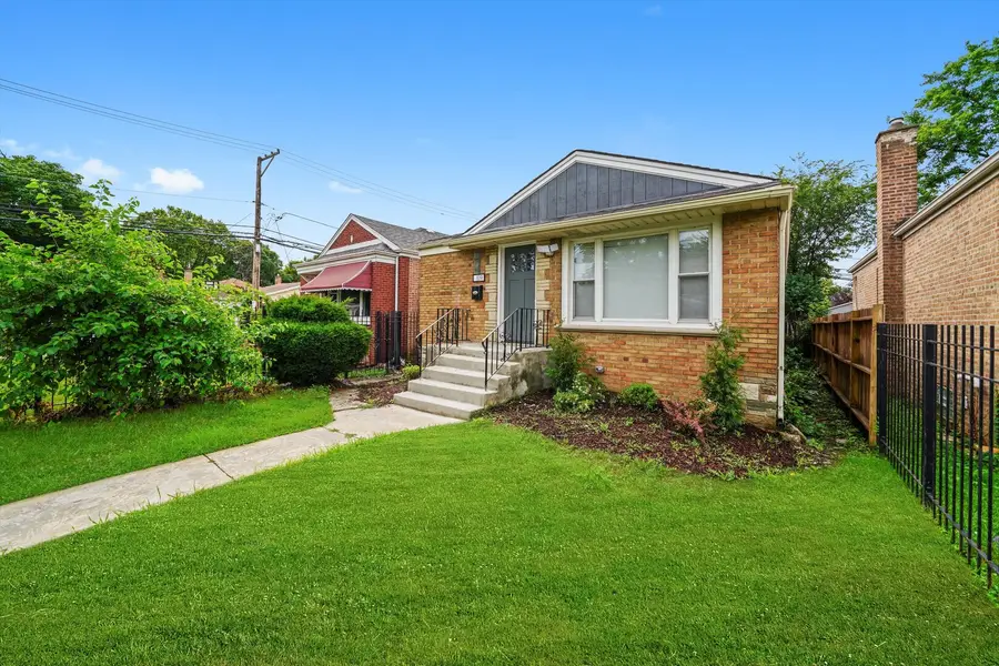 819 E 98th Place, Chicago, IL 60628 - #2