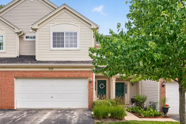 949 Tanager Court, Glen Ellyn, IL 60137