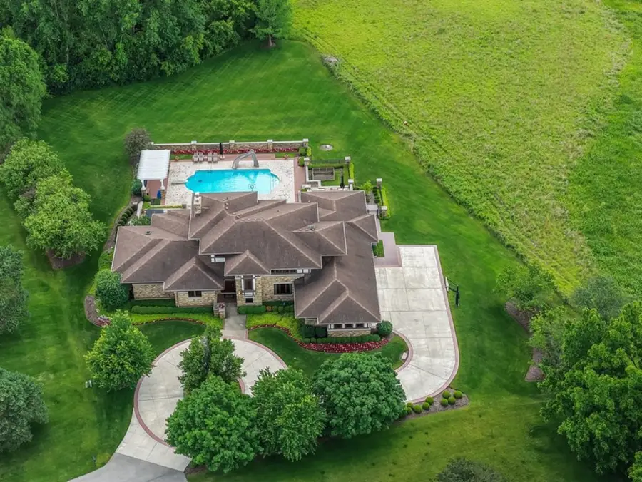 39W973 Crosscreek Lane, Saint Charles, IL 60175 - #2
