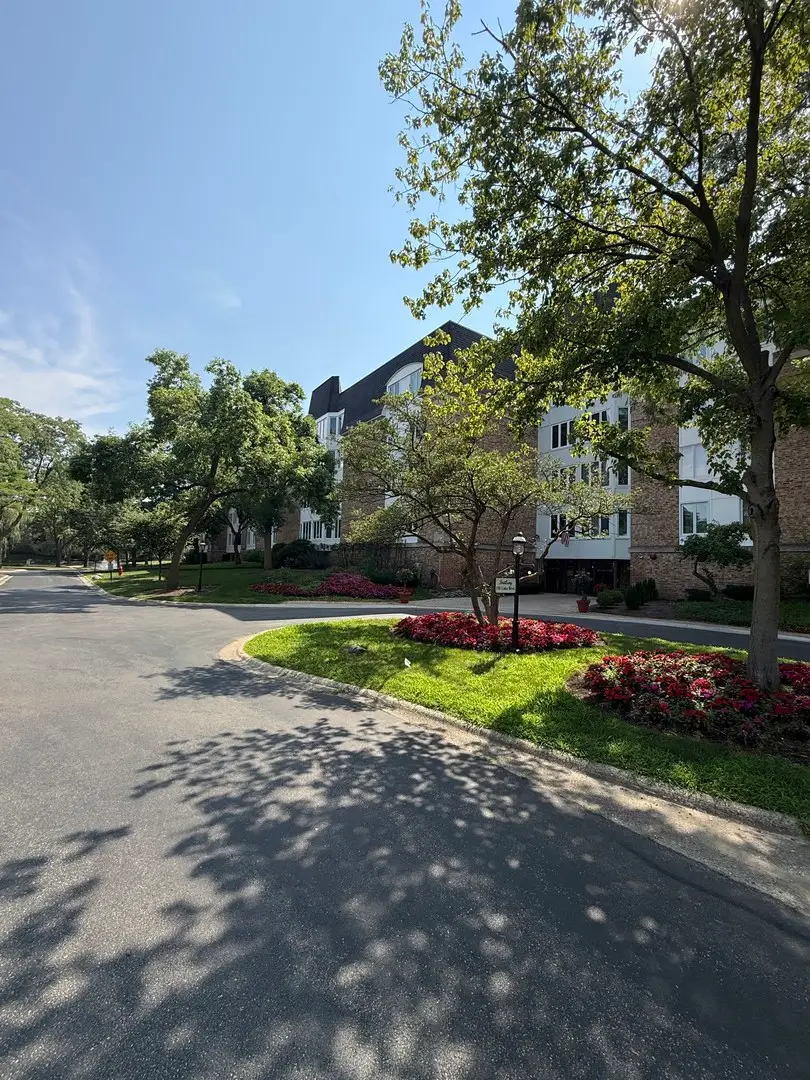 150 Lake Boulevard #107, Buffalo Grove, IL 60089 - #2