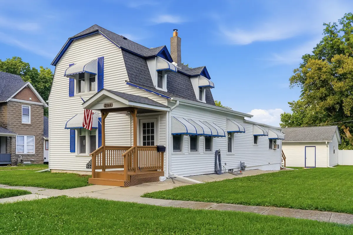 709 S 2nd Street, Oregon, IL 61061 - #1
