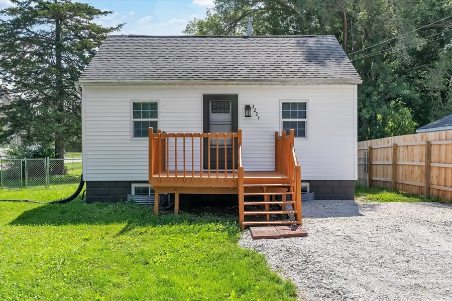 3224 40th Street, Moline, IL 61265 - #3