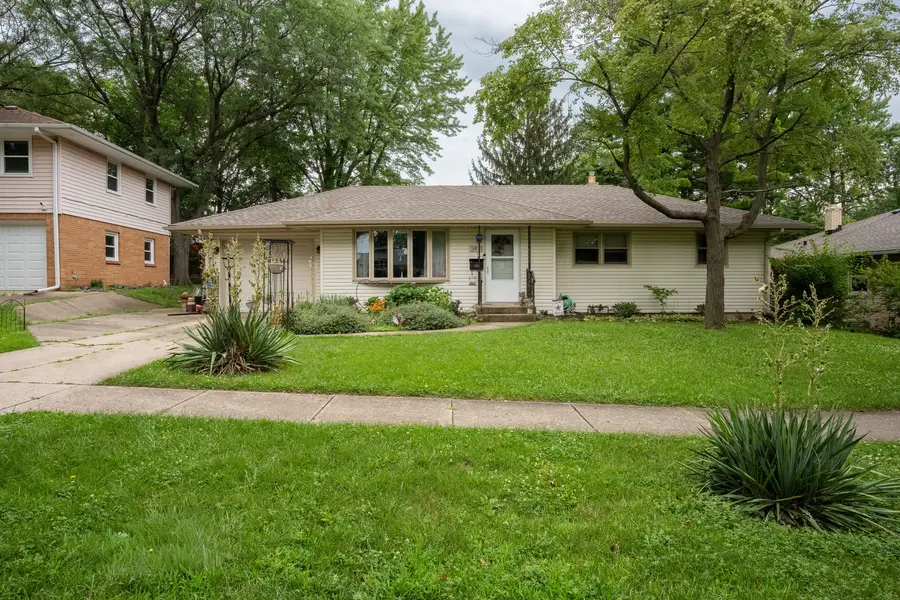 3931 Seward Avenue, Rockford, IL 61108 - #2