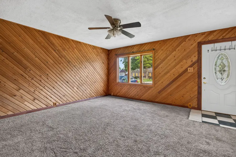 526 Laurel Avenue, Romeoville, IL 60446 - #3