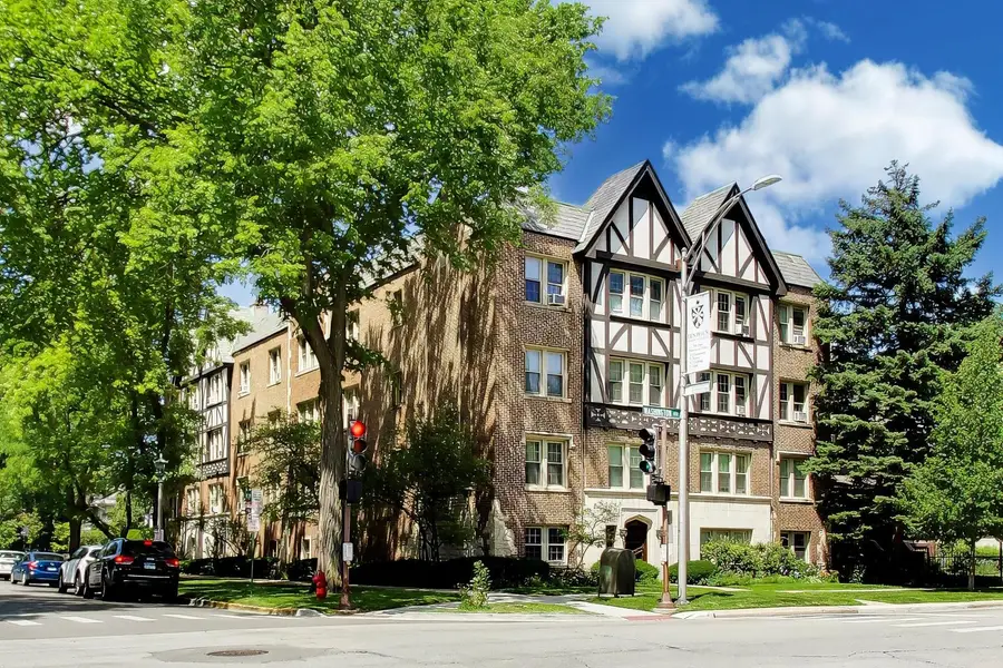 530 Washington Boulevard #3W, Oak Park, IL 60302 - #2