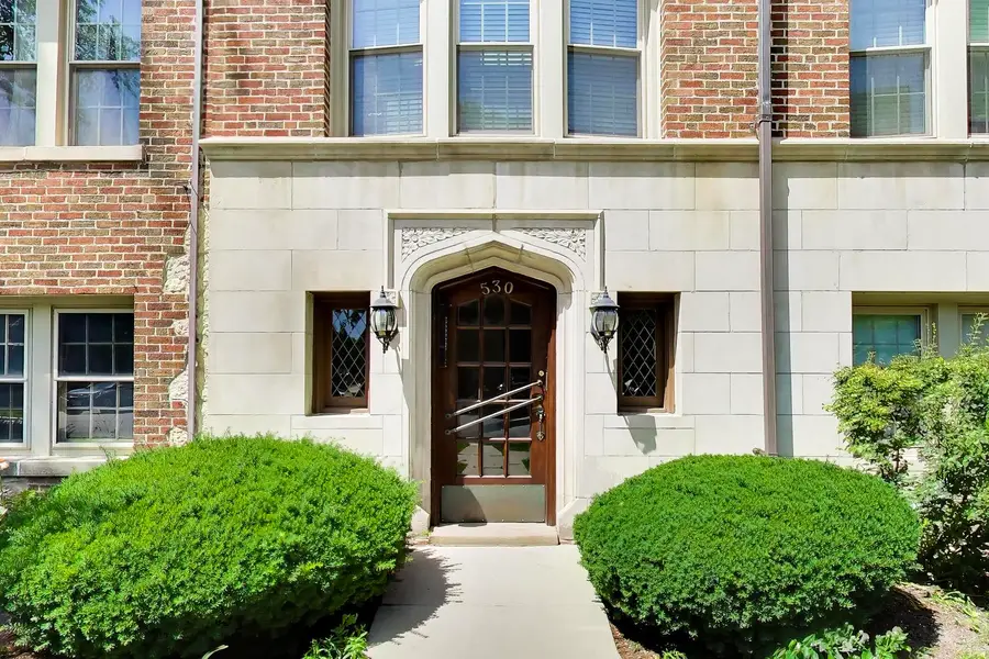 530 Washington Boulevard #3W, Oak Park, IL 60302 - #3