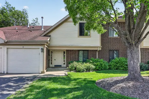 863 E Coach Road #1, Palatine, IL 60074