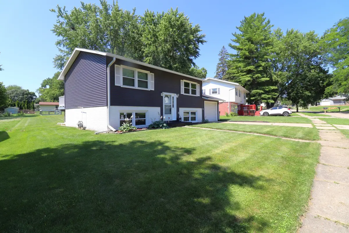1719 Revere, Freeport, IL 61032 - #1