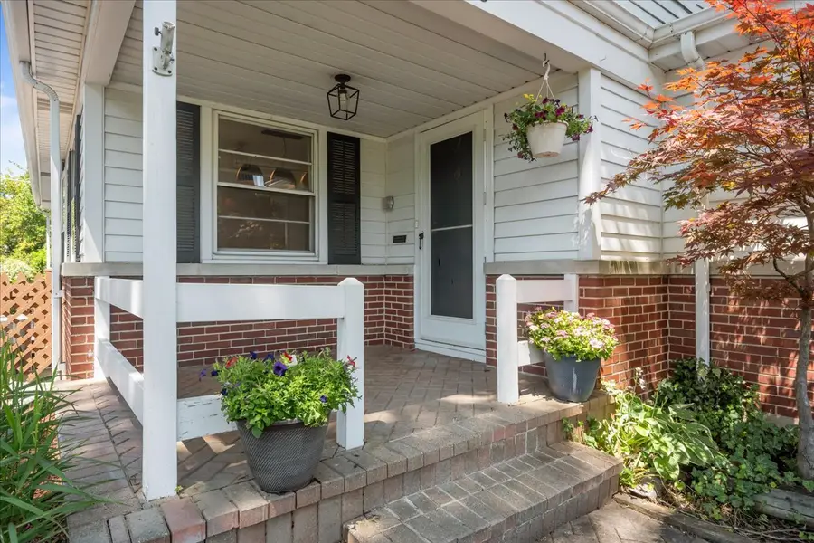 913 Cambridge Lane, Wilmette, IL 60091 - #2
