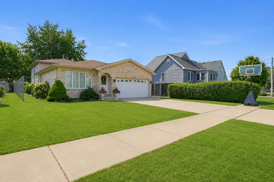 7516 Odell Avenue, Bridgeview, IL 60455 - #3