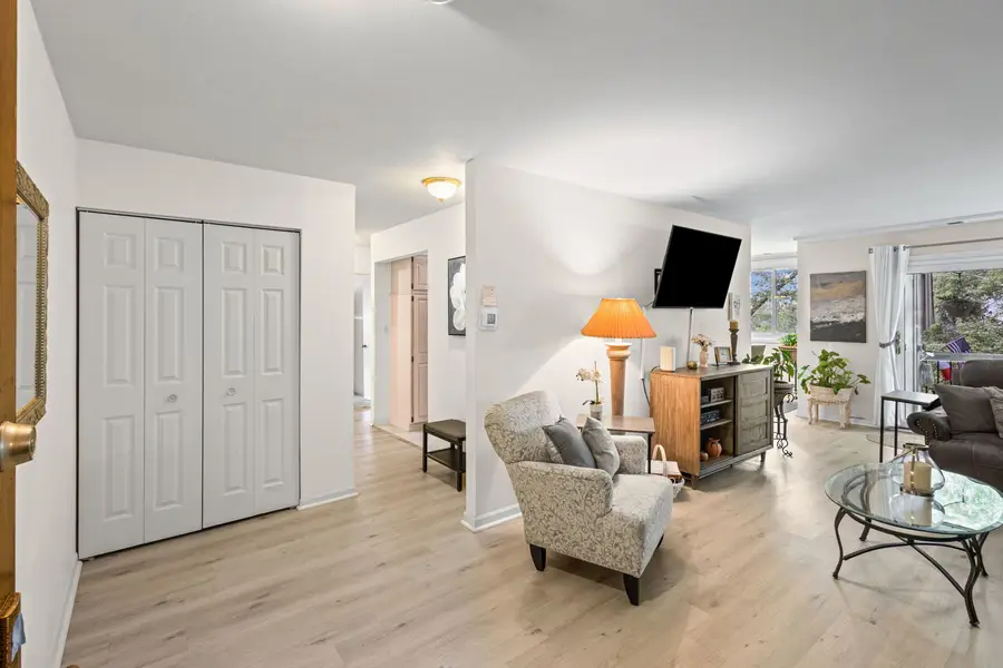 440 Raintree Court #3S, Glen Ellyn, IL 60137 - #3