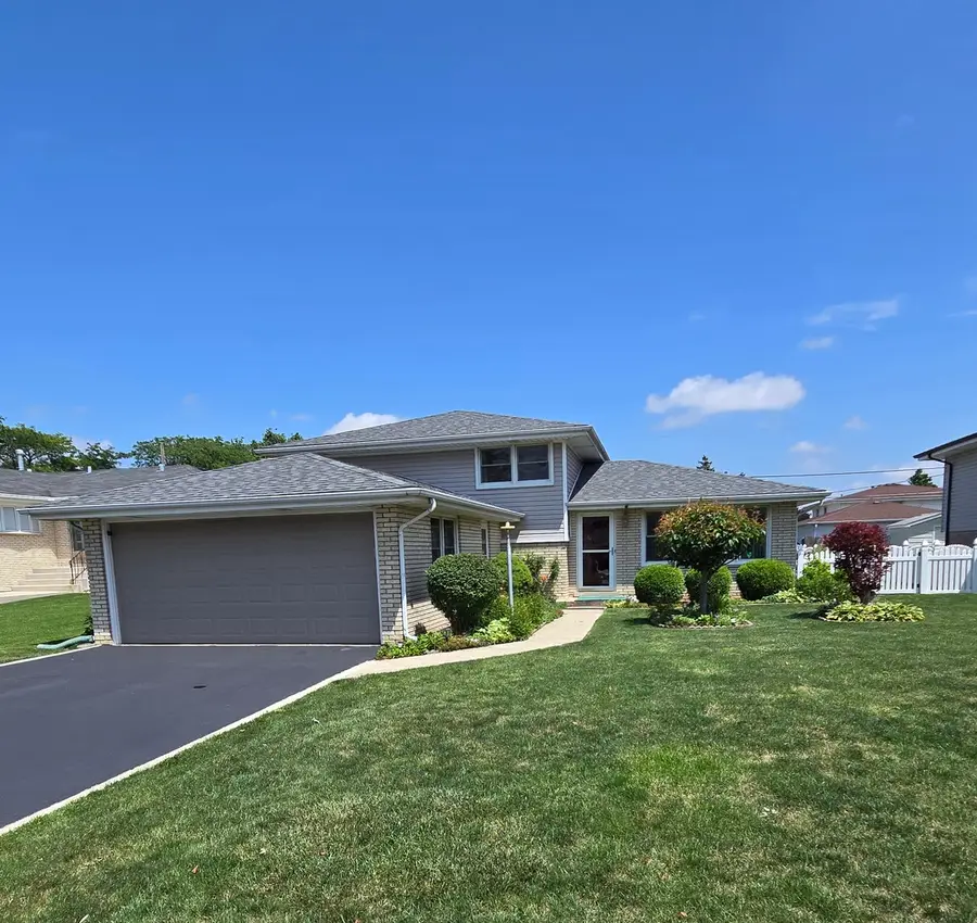 7836 W 81st Street, Bridgeview, IL 60455 - #2