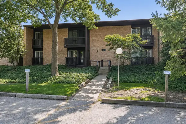 1607 Maple Terrace #2C, Lisle, IL 60532