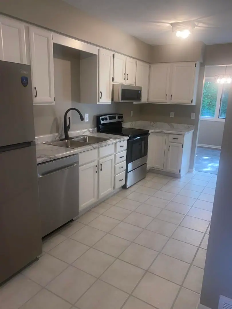 792 Tulip Lane #792, Rockford, IL 61107 - #3