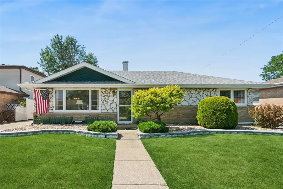 7821 W 73rd Place, Bridgeview, IL 60455 - #2