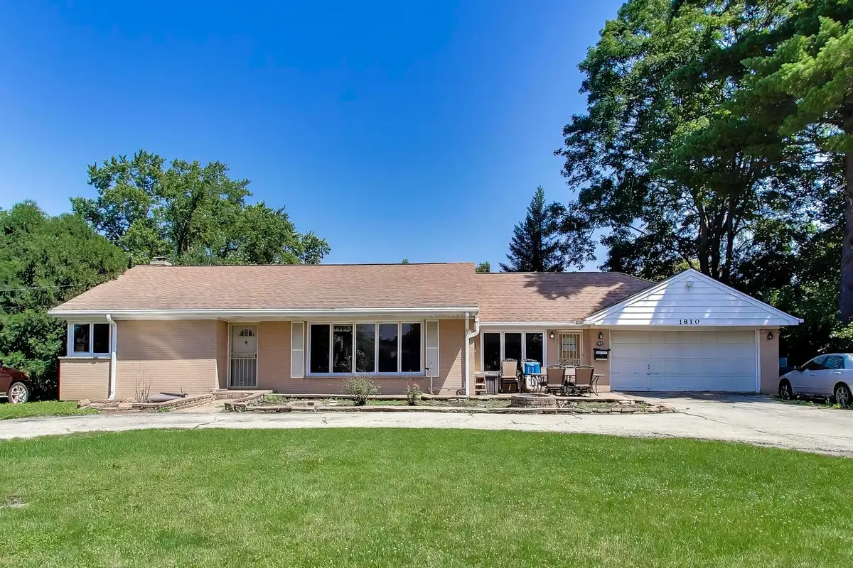 1810 E Euclid Avenue, Arlington Heights, IL 60004 - #1
